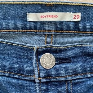 Womens Levi’s Boyfriend Ankle Jeans